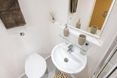 1 bed studio, James Street, Fishergate, York, YO103WW - Image 6